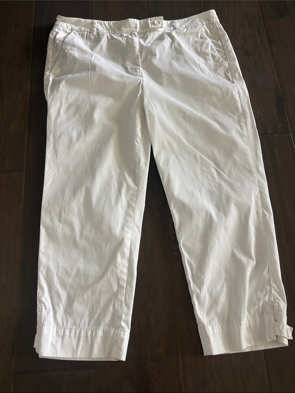 Talbots women’s White Cropped Ankle Jeans - Lightweight Summer Staple